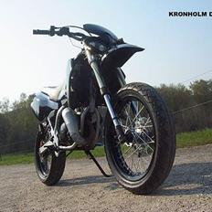 Suzuki Kronholm Design smx