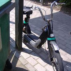 Vespa caio givet væk