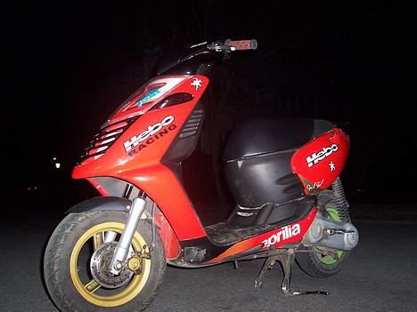 Aprilia sonic ( Solgt D. 8-5-06 ) billede 1