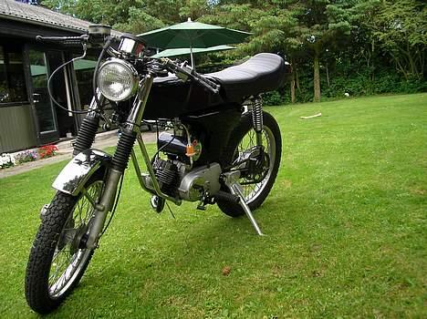 Yamaha DX  billede 1