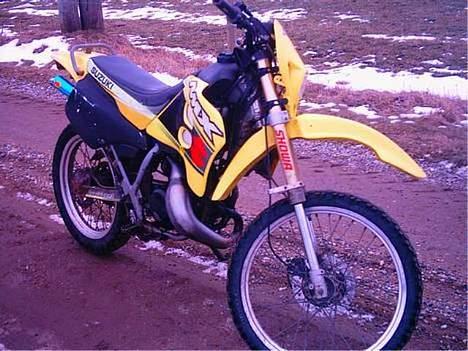 Suzuki RMX ¤Solgt¤ - Tideligere ejers billed.  Uden metrakit udstødning nu. billede 1