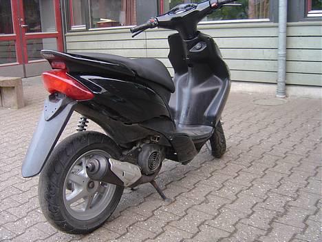 Yamaha Jog R NR 10 (Solgt)  billede 3