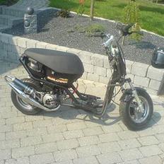 Aprilia #2 Sonic Lc Solgt