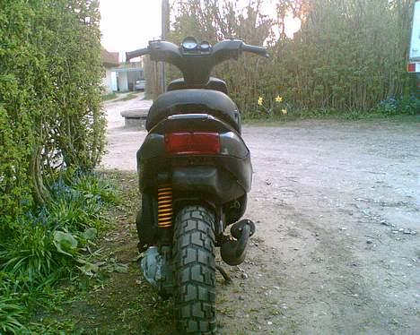 Gilera Stalker   SOLGT - har også baglygte glas i carbon look liggende men den giver intet lys med en rød pære så har hvid pære i nu... men så skal jeg også køre med det røde glas... desværre billede 5