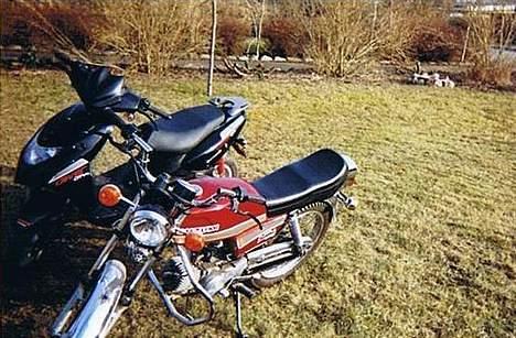 Suzuki Dm50 - Nyt billede, med min CPI bagved billede 7