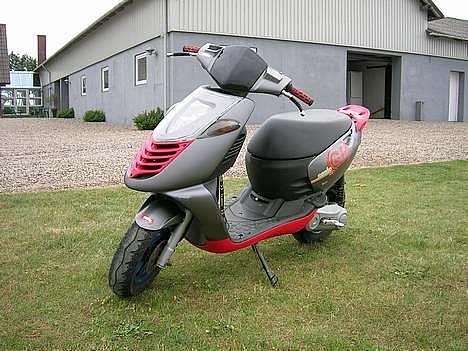 Aprilia      Sonic *2Twins* SOLGT - GAMMEL, sådan så den ud før jeg fik den lakeret og stylet. billede 18