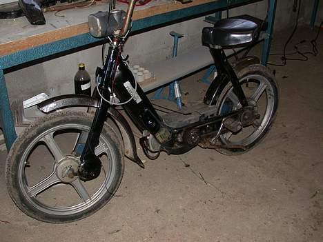 Piaggio ciao  (solgt) - her kan hele knallerten ses, dog uden skerme da de skal males:o) billede 1