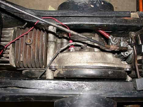 Piaggio ciao  (solgt) - det er så et billede lige ned i moteren..... billede 4