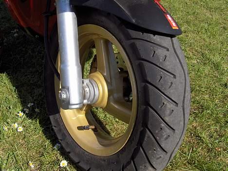 Aprilia sonic GP SBK solgt - ja.. det er guld..hehe billede 2