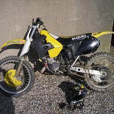 Suzuki 125cc TIL SALG