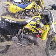 Suzuki 125cc TIL SALG