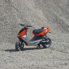 Aprilia       sr50 solgt ravn´s