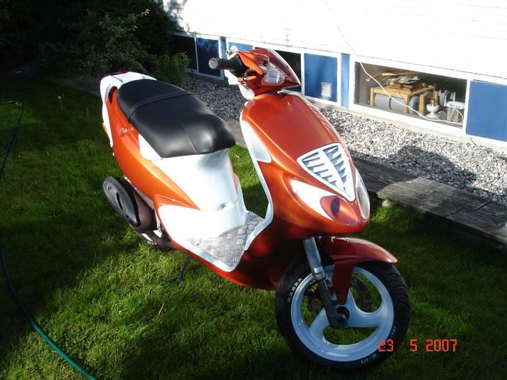 Piaggio Nrg Mc3 Solgt! - Den er fanme blevet lækker sys jeg:) billede 1