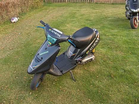 Yamaha jog fs FØR ..  - Da den hade carbon skjolde på!! Har dem stadig byd! billede 9