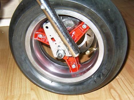 MiniBike Daytona projekt (neos) - de højglans fælge med metallic røde spokes billede 2