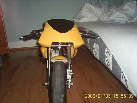 MiniBike 47cc *Solgt* 650 kr - Fronten billede 3