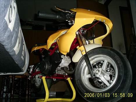 MiniBike 47cc *Solgt* 650 kr - Skråt forfra billede 9