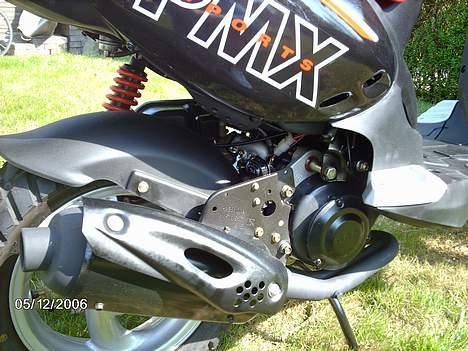 PGO PMX Sport - Billede af udstødning og bagtøj. billede 10