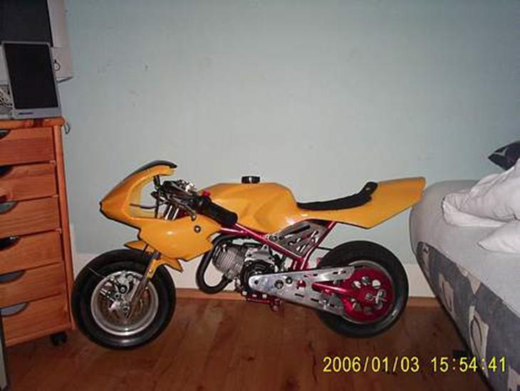 {{currentPhoto.altText}} billede {{currentPhoto.number}}