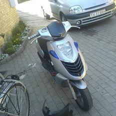 Aprilia Sonic ¤ solgt til Larsson