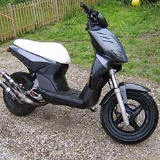 Yamaha (tnt carbon) slider solgt