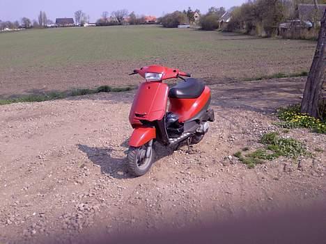Piaggio zip SOLGT - der hjemme..det skide frontskjold:( billede 1