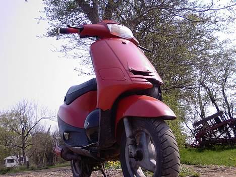 Piaggio zip SOLGT - det er syndt med det skjold billede 2