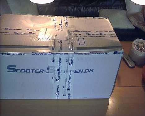 Yamaha Jog =  SOLGT!!!  :S  - den helt nye pakke den 16/05-2006 fra scooter-shoppen billede 9