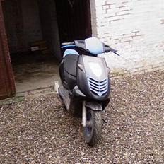 Aprilia sonic GP <sonja>