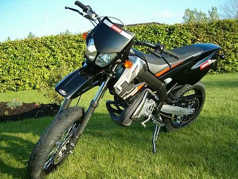 Derbi Senda. TOTALT SKADET billede 5