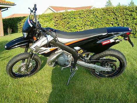 Derbi Senda. TOTALT SKADET billede 6