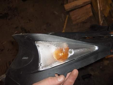 Peugeot Speedfight 2 wrc 307 ac - bagskærm hvor jeg har skåret nummerplade holderen af. billede 9