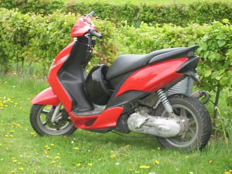 Yamaha Jog R (¤) The Playboy (¤) - D. 21 Maj 06 billede 4