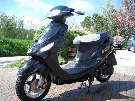 Yamaha Baotian BT50QT-9 - Front right billede 2