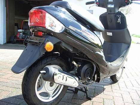 Yamaha Baotian BT50QT-9 - Back left billede 3