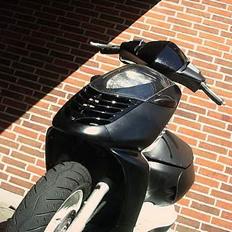 Aprilia sonic '03 - Solgt