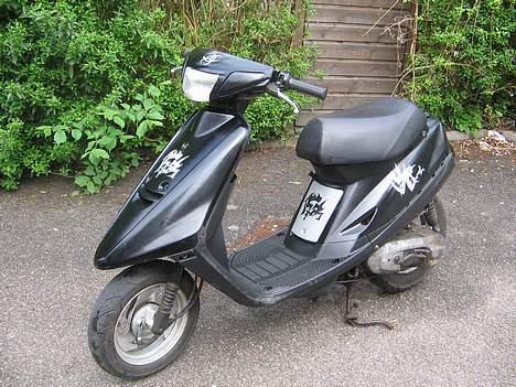 Yamaha jog SOLGT billede 7