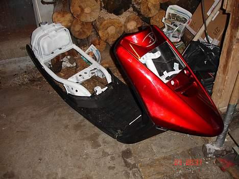 Yamaha jog Projekt DD LC SOLGT - her er stellet bleven malet og min DD LC motor kommer på fredag den 26... nice billede 14