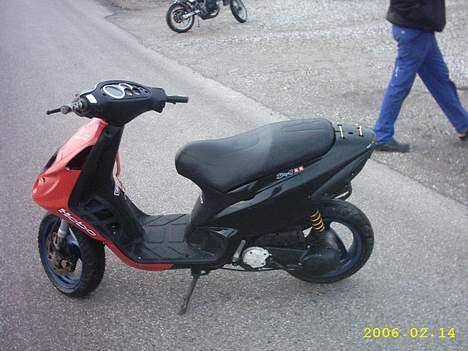 Piaggio Nrg(solgt) - vil prøve at højglans polere mit variator dæksel ;D billede 6