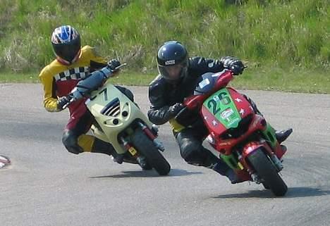 Piaggio NRG Baneracer SOLGT - Til Asserballe i hård dyst mod Christian Rise. billede 5