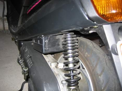 Yamaha jog artistic spec billede 4