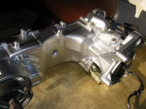 PGO Dr Big Sport  SOLGT!! - blokken, glasblæst og lakeret sølvgrå billede 4