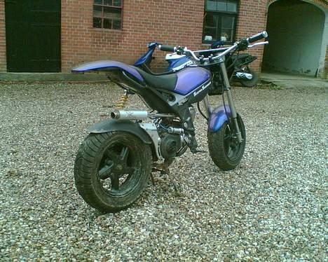 Suzuki street Magic. SOLGT billede 2