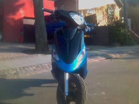 PGO Galaxy (TOTAL SKADET!!!) - Lækker front!,. ny malet billede 17