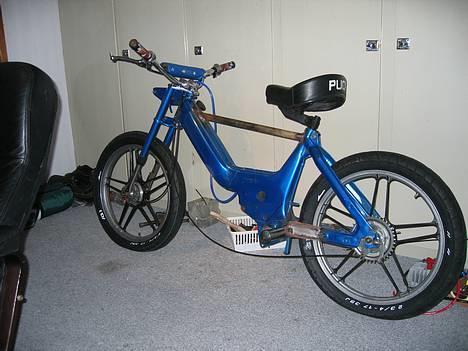 Puch maxi 2 gear (solgt) - det er den maxi jeg byttede med...  men der er sket meget siden jeg fik den...  er igang med et stort projekt.. billede 10