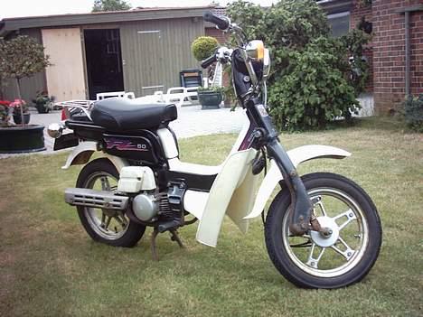 Suzuki FZ50 (SOLGT) billede 3
