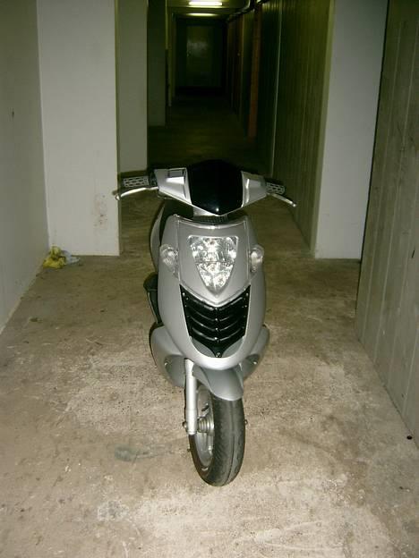 Aprilia Sonic - Her er den så forfra! billede 2