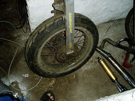 Yamaha  4g solgt - den passer lige over billede 10