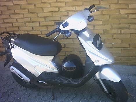 PGO hot 50 solgt.. billede 1