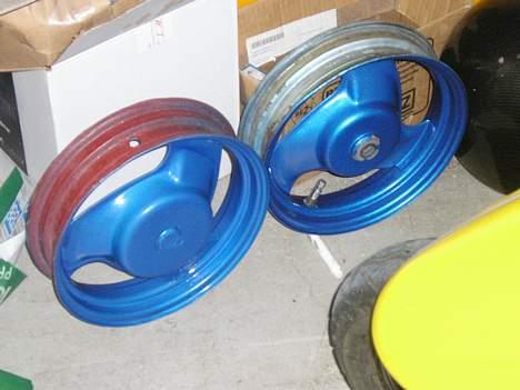 Yamaha Jog AS - Bare rolig .. Det er ikke de gule / sorte fælge .. Det er nogle andre.. Min jog skal gejles om !  billede 10